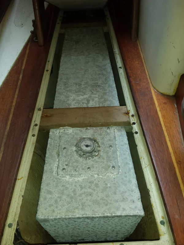 1985 Pacific Seacraft 27 Orion Mark II, Cutter