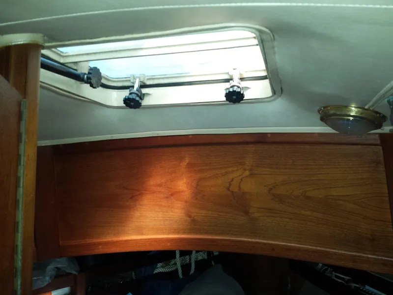1985 Pacific Seacraft 27 Orion Mark II, Cutter