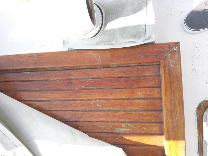 1985 Pacific Seacraft 27 Orion Mark II, Cutter