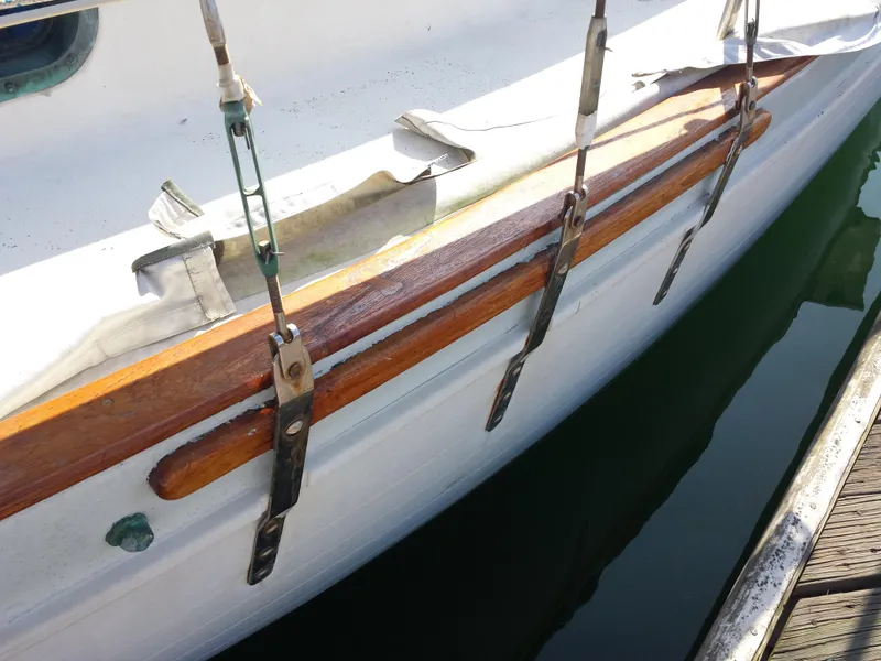 1985 Pacific Seacraft 27 Orion Mark II, Cutter