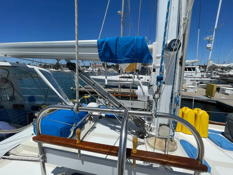 1987 Irwin 43 MK III Center Cockpit