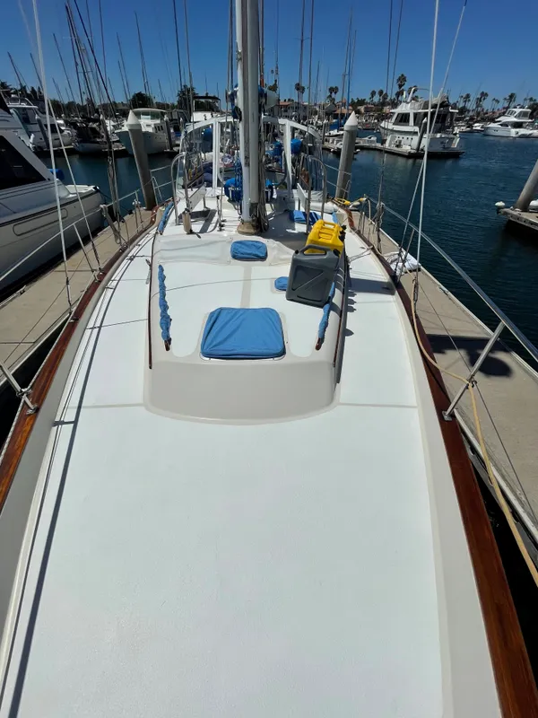 1987 Irwin 43 MK III Center Cockpit