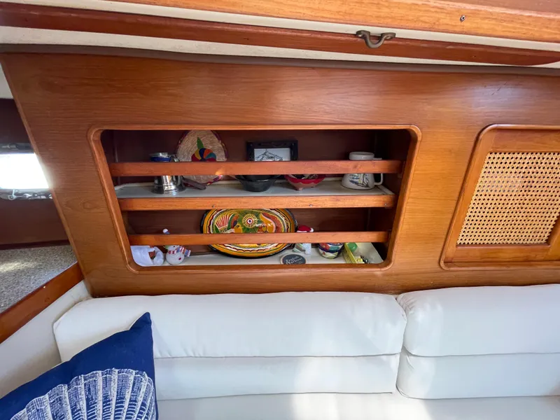 1987 Irwin 43 MK III Center Cockpit