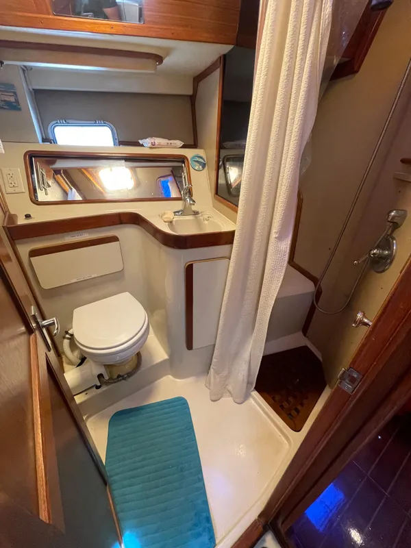 1987 Irwin 43 MK III Center Cockpit