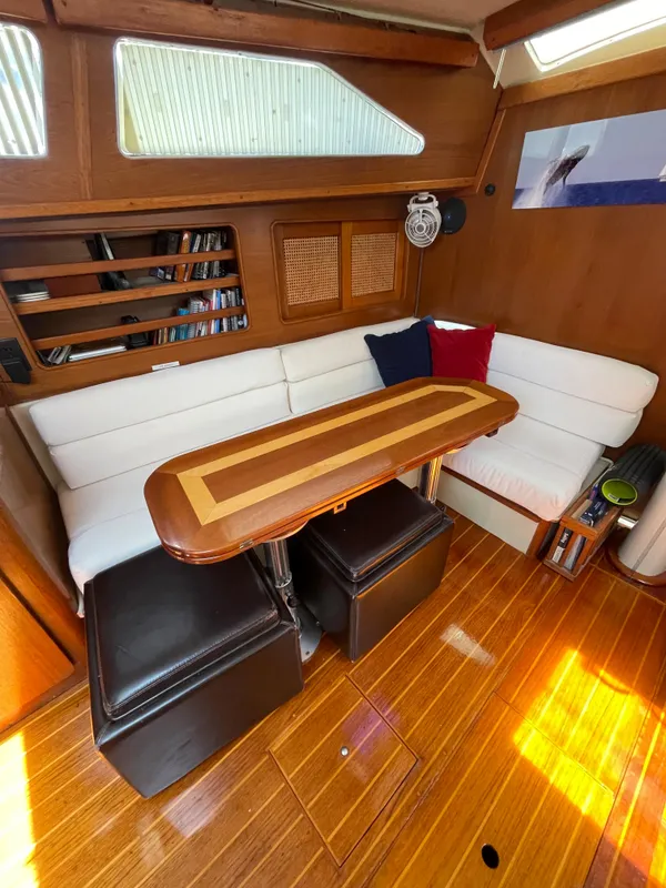 1987 Irwin 43 MK III Center Cockpit