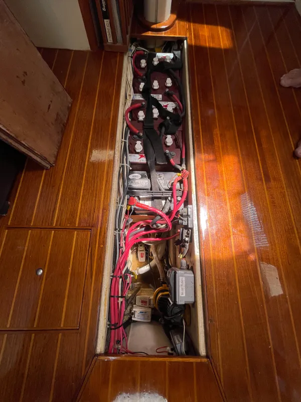 1987 Irwin 43 MK III Center Cockpit
