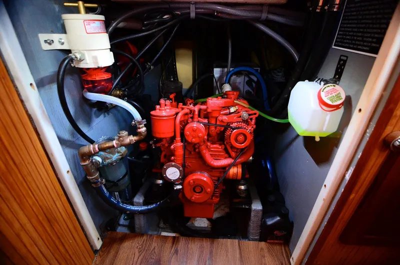 1984 Caliber 28
