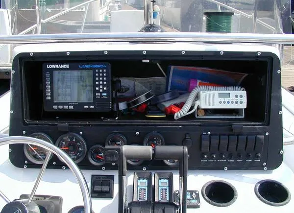 1996 Boston Whaler OUTRAGE