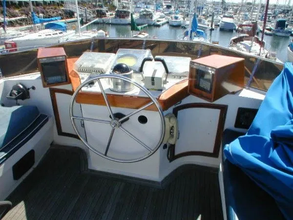 1984 Spindrift Sundeck Motoryacht