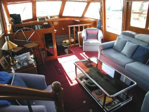 1984 Spindrift Sundeck Motoryacht