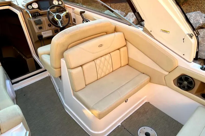 2018 Regal 28 Express