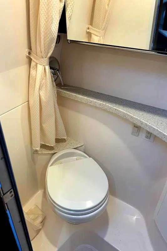 2018 Regal 28 Express