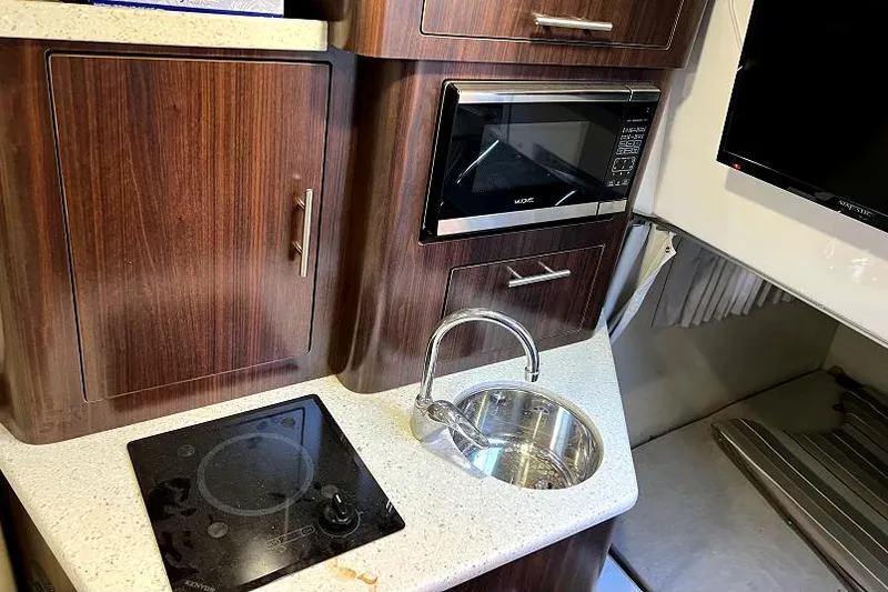 2018 Regal 28 Express