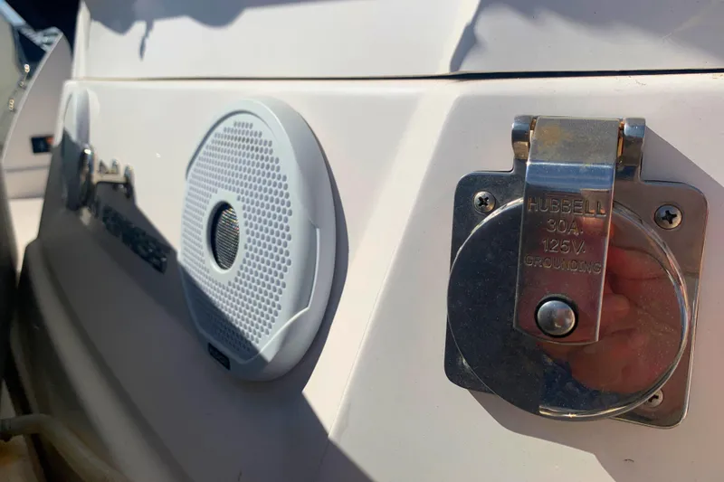 2018 Regal 28 Express