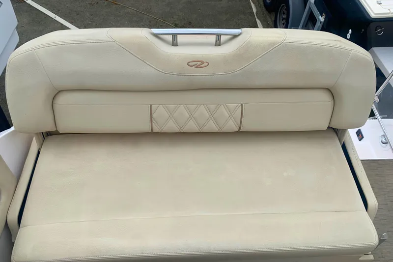 2018 Regal 28 Express