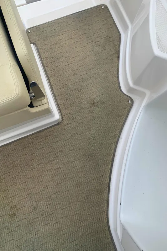 2018 Regal 28 Express
