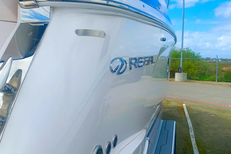 2018 Regal 28 Express