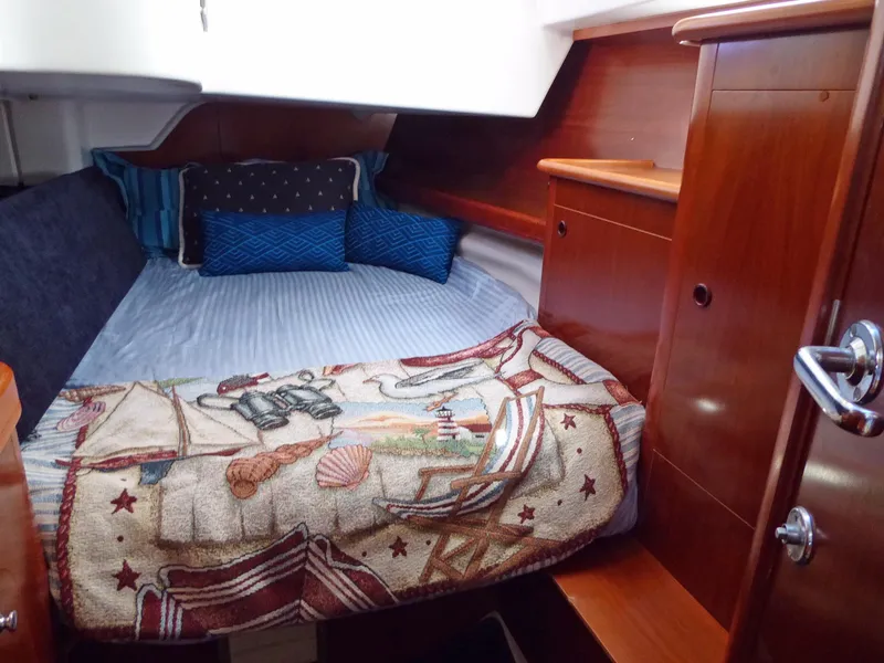 Aft cabin