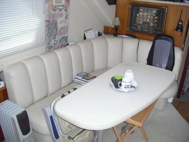 1998 Silverton 351 Sedan