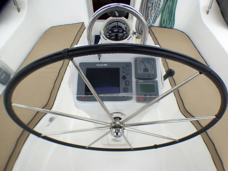 2006 Beneteau 393