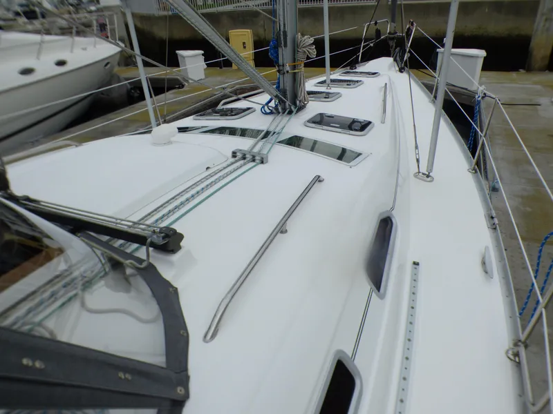2006 Beneteau 393