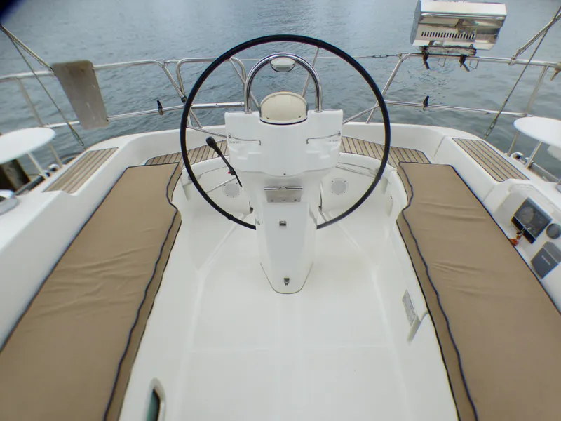 2006 Beneteau 393
