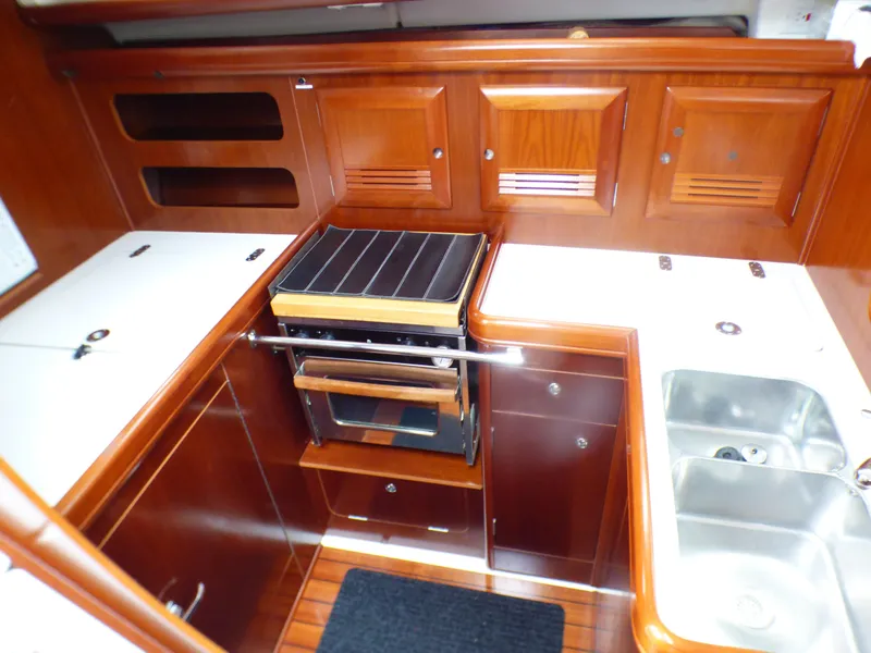 2006 Beneteau 393