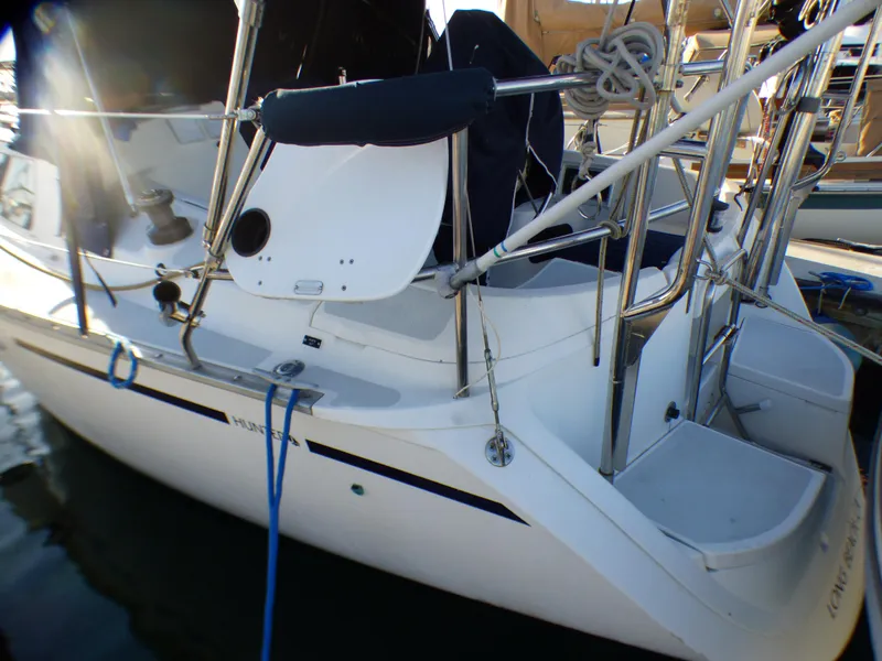 1991 Hunter 30T