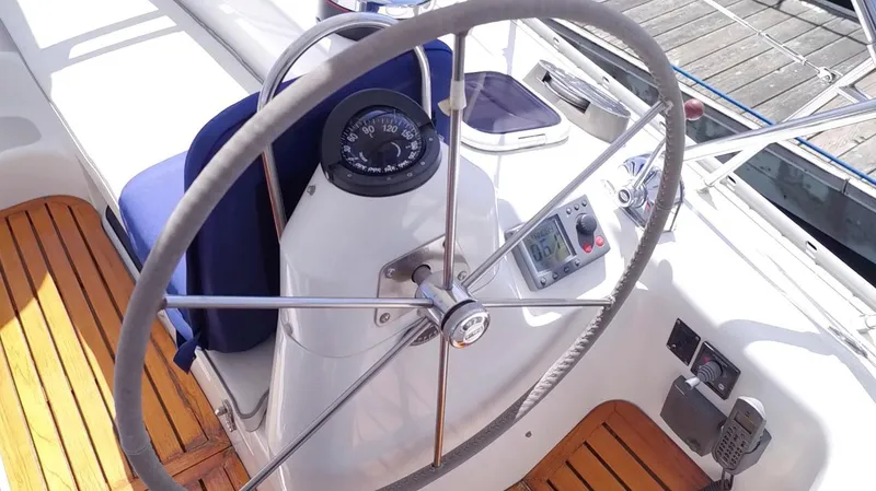 2004 Catalina 470