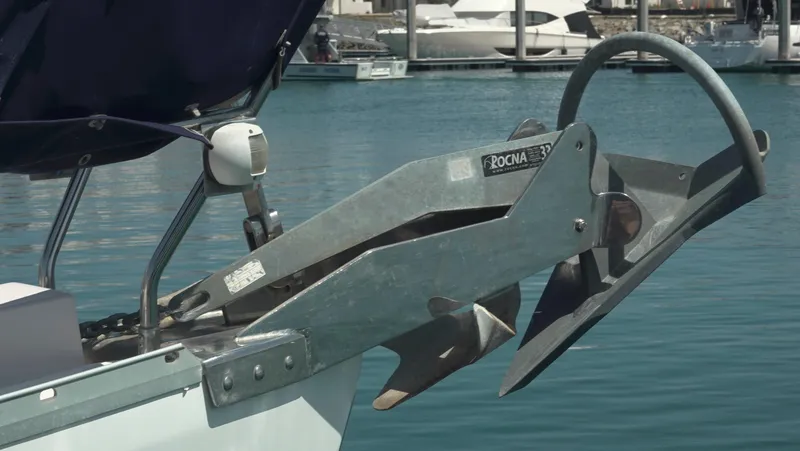 2004 Catalina 470