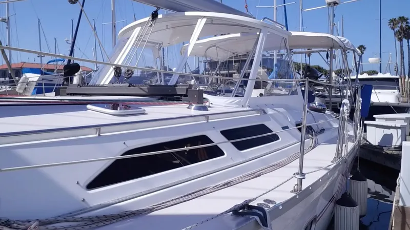 2004 Catalina 470