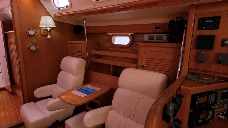 2004 Catalina 470