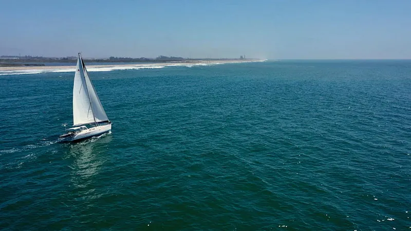 2004 Catalina 470