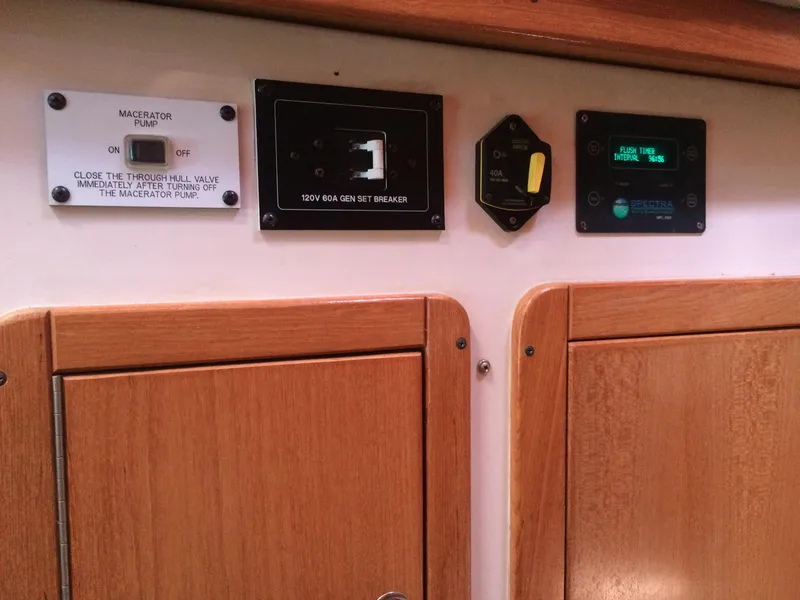 2006 Catalina 470