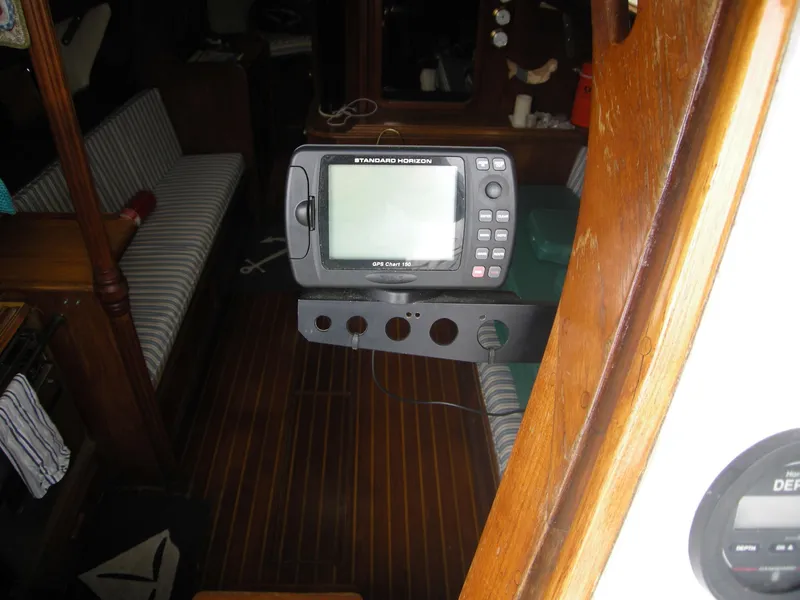 Chartplotter on Swivel