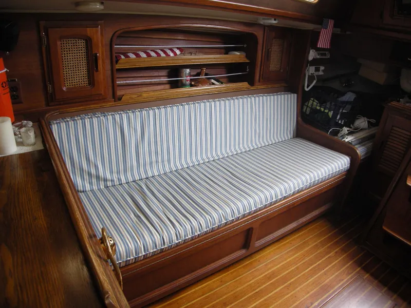 Stbd Settee Aft