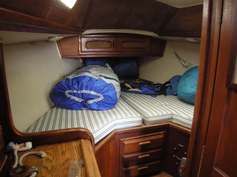 V Berth