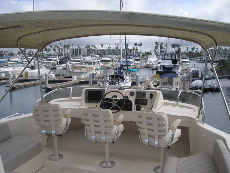 2005 Mainship 34 Trawler