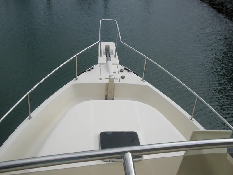 2005 Mainship 34 Trawler