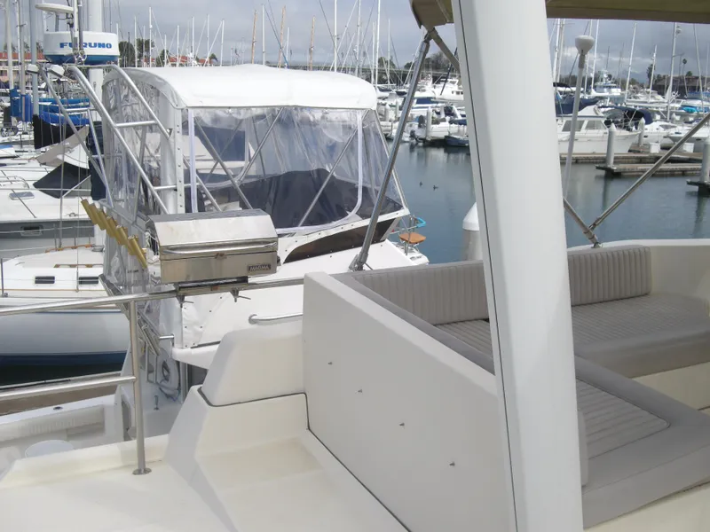 2005 Mainship 34 Trawler