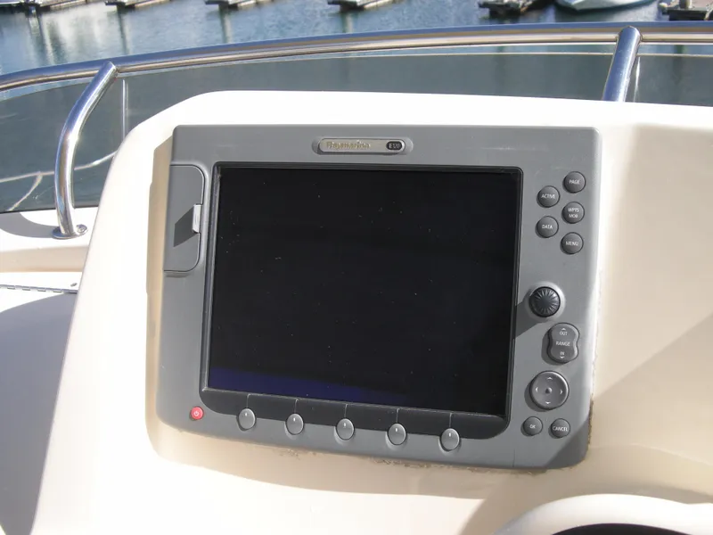 2005 Mainship 34 Trawler