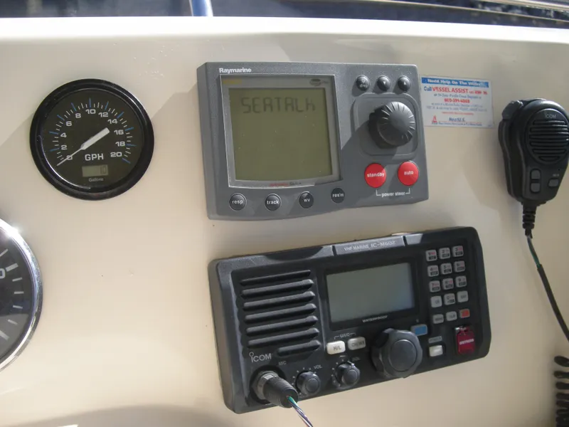 2005 Mainship 34 Trawler