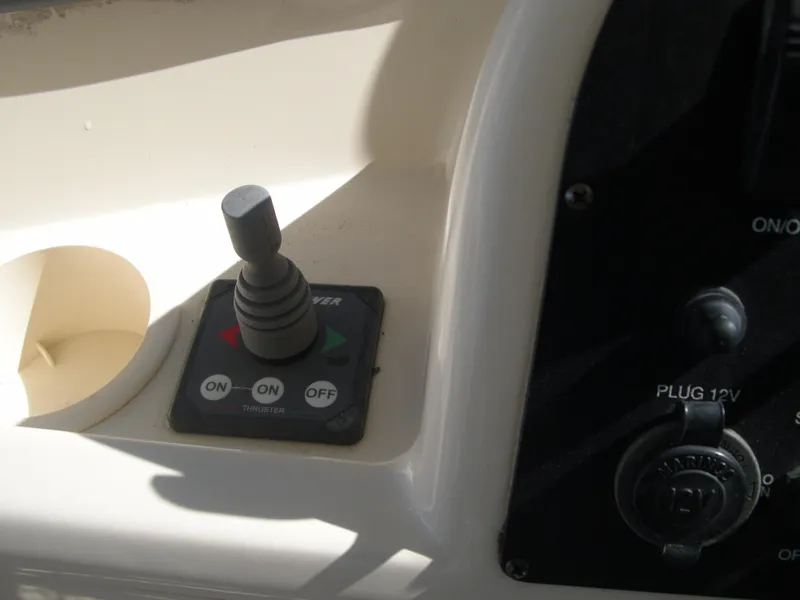 2005 Mainship 34 Trawler