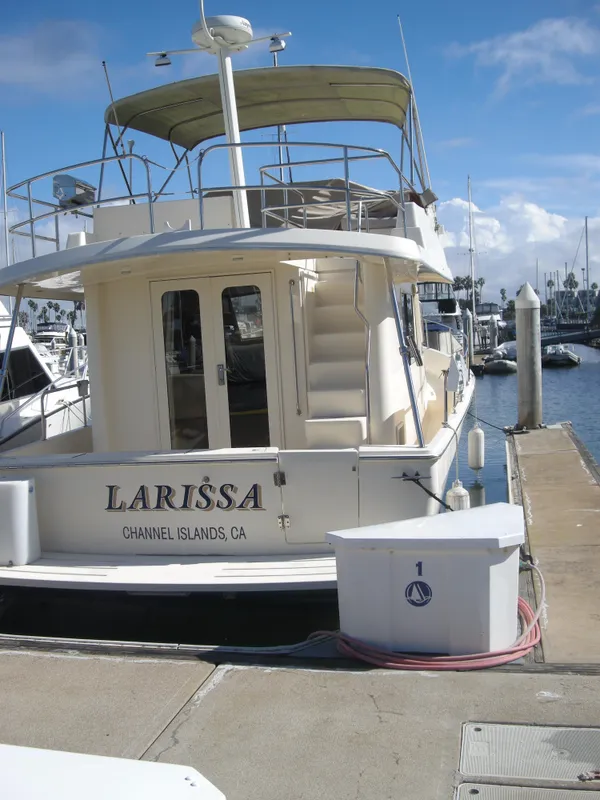 2005 Mainship 34 Trawler