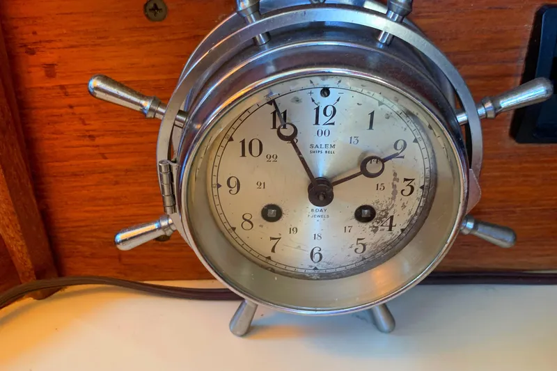 1984 Ericson 30 Plus