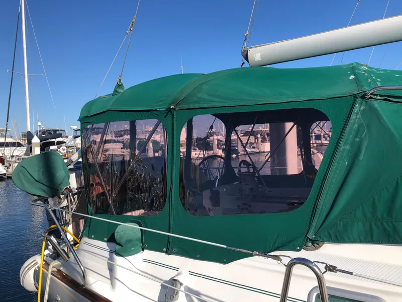 Starboard enclosure