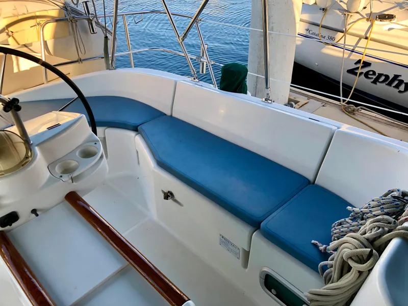 Tall comfortable cockpit coaming