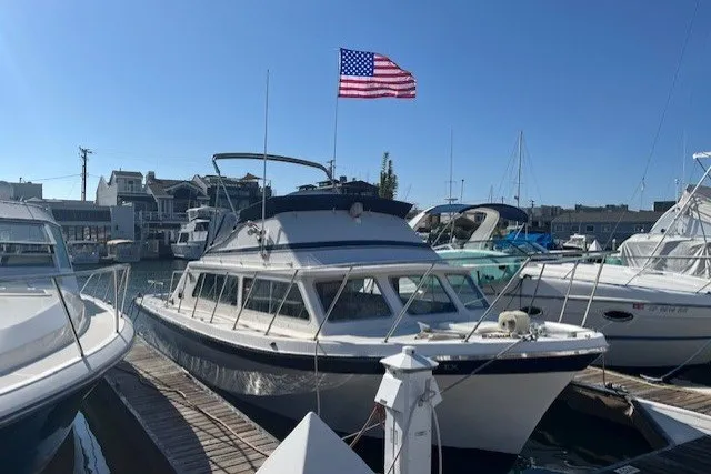 1972 Luhrs 32 Convertible