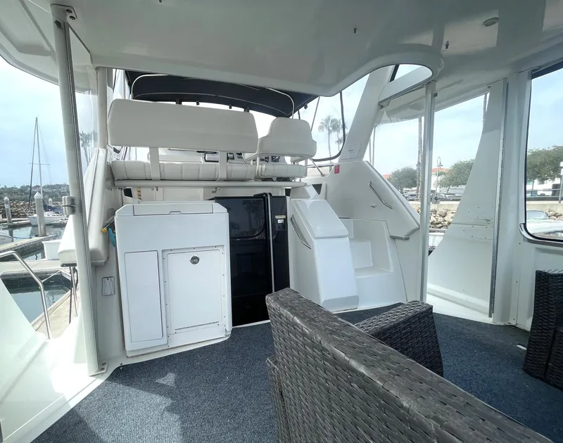 Aft sundeck looking forward