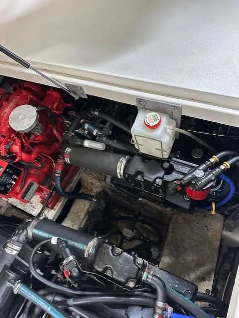 TWIN MERCRUESERS 5.7L